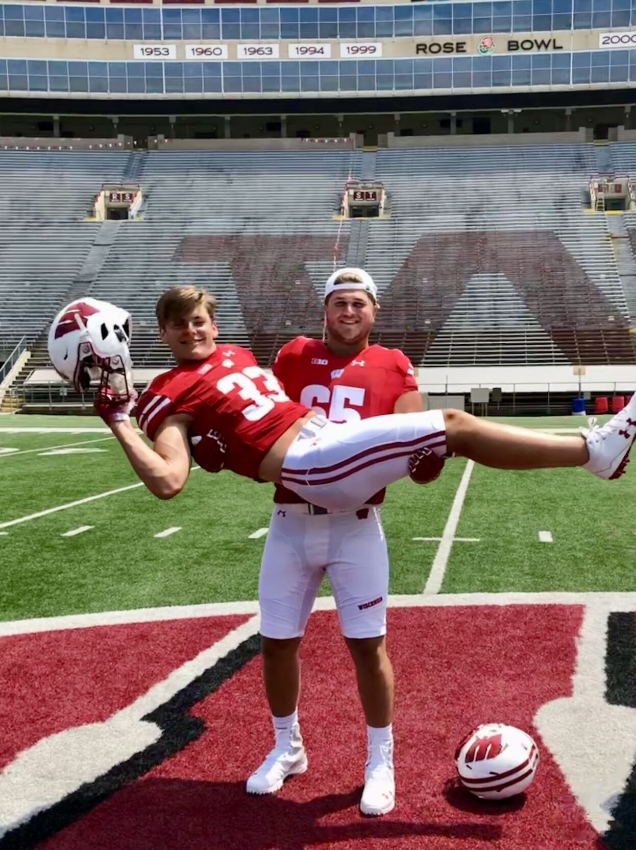 2018 Wisconsin official visit photo shoot of Joe Tippmann and Hayden Rucci